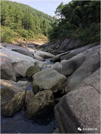<a href=http://www.lexiangyou.org/xiangcunlvyou/ target=_blank class=infotextkey>乡村旅游</a>：山峦与湖面，每天都有不一样的风景
