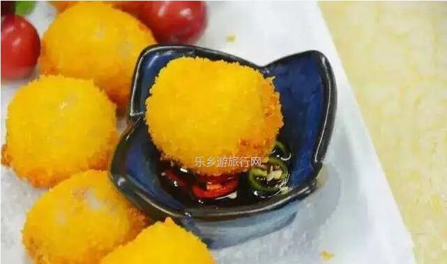 <a href=http://www.lexiangyou.org/xiangcunlvyou/ target=_blank class=infotextkey>乡村旅游</a>：5月荔枝红，粒粒饱满，多汁蜜甜